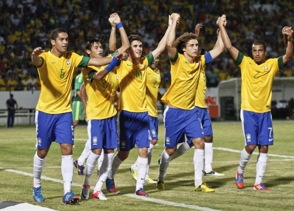 Đánh giá về đội hình của Selecao hiện tại, Ronaldo hy vọng với những tài năng trẻ hiện có trong đội hình thì Brazil có cơ hội lớn giành chức vô địch World Cup 2014 ngay trên sân nhà: "Chúng tôi có Neymar, một tài năng lớn. Thiago Silva, một hậu vệ tuyệt vời. Những Pato, Ganso, Oscar… Họ còn rất trẻ nhưng lại đang có phong độ rất cao và họ sẽ đem lại cho chúng tôi niềm tin lớn vào một chiến thắng trên sân nhà."